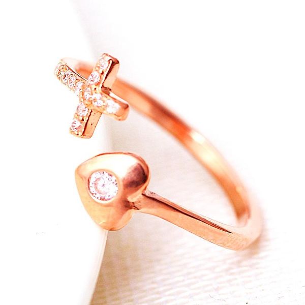 cluster rings rose gold color woman ring temperament female wild fashion love cross inlaid zircon opening hand jewelry, Golden;silver
cluster rings rose gold color woman ring temperament female wild fashion love cross inlaid zircon opening hand jewelry, Golden;silver