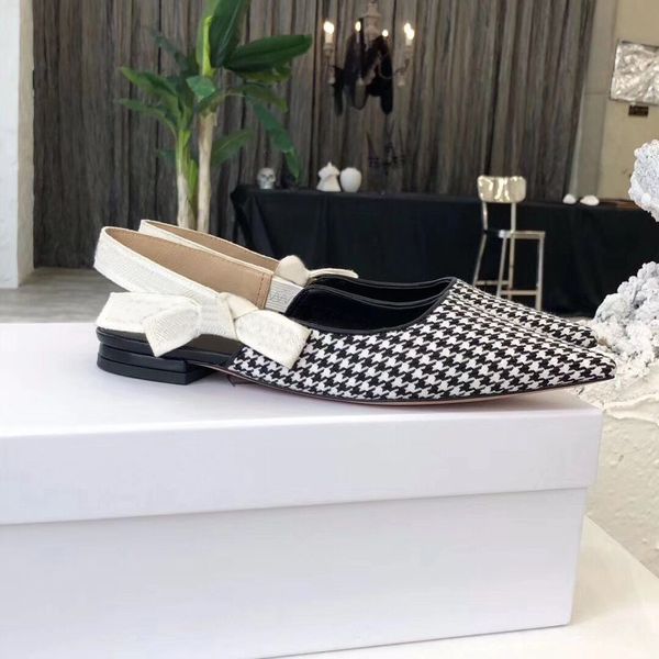 comfortable flat heel pointed women's sandals gladiator leather 2021 spring and summer set fashion designer black and white mesh diamon
comfortable flat heel pointed women's sandals gladiator leather 2021 spring and summer set fashion designer black and white mesh diamon