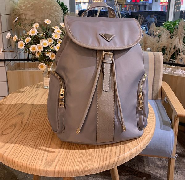 designer backpack style tote bag luxury handbags genuine leather high-capacity fashion brand 4 different colors with exquisite packaging and
designer backpack style tote bag luxury handbags genuine leather high-capacity fashion brand 4 different colors with exquisite packaging and