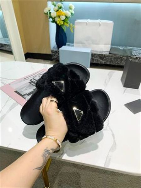 designers autumn/winter slippers slides embroidery logo decorative vamp porous rubber sole tire convex size 35-40 quality, Black
designers autumn/winter slippers slides embroidery logo decorative vamp porous rubber sole tire convex size 35-40 quality, Black