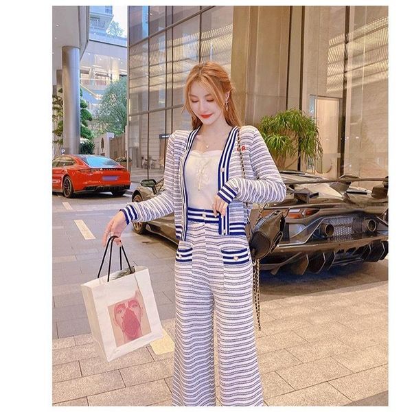 women's two piece pants 2021 autumn clothes fashion set knitted cardigan two-piece, White
women's two piece pants 2021 autumn clothes fashion set knitted cardigan two-piece, White