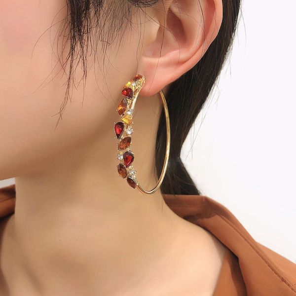 e9279 new style fashion personality large circle female diamond alloy geometric color earrings, Black
e9279 new style fashion personality large circle female diamond alloy geometric color earrings, Black