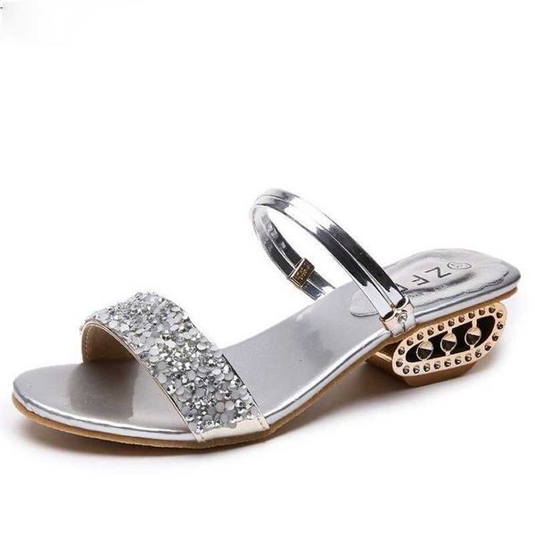 2021 summer sandals women high heels luxury shoes women designers women square heels sandals ladies shoes bling gold silver y0721, Black
2021 summer sandals women high heels luxury shoes women designers women square heels sandals ladies shoes bling gold silver y0721, Black