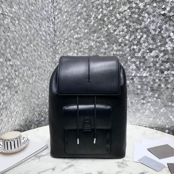 style backpack delicate and elegant modeling simple fashion style exquisite leather craftsmanship spacious interior space graceful bag
style backpack delicate and elegant modeling simple fashion style exquisite leather craftsmanship spacious interior space graceful bag