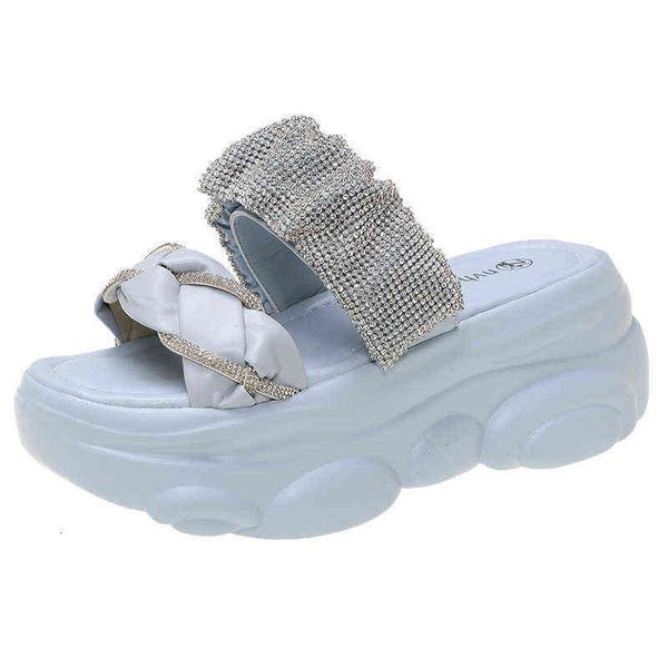 2021 full diamond muffin bear bottom slippers women's rhinestone open toe one-line weaving roman fashion beach sandals, Black
2021 full diamond muffin bear bottom slippers women's rhinestone open toe one-line weaving roman fashion beach sandals, Black