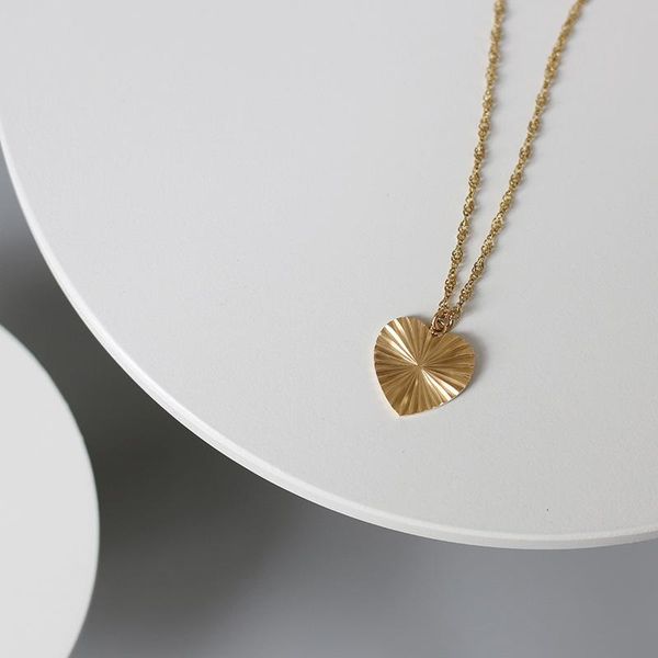 pendant necklaces stainless steel batch flower cut heart necklace for women water wave pattern metal clavicle chain gold color, Silver
pendant necklaces stainless steel batch flower cut heart necklace for women water wave pattern metal clavicle chain gold color, Silver