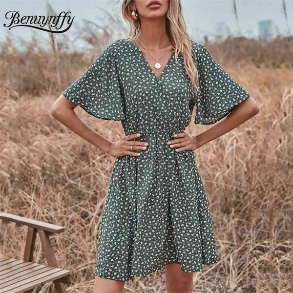 surplice neck print high waist dresses summer short sleeve fashion women sweet casual a-line mini dress no belt 210510, Black;gray
surplice neck print high waist dresses summer short sleeve fashion women sweet casual a-line mini dress no belt 210510, Black;gray