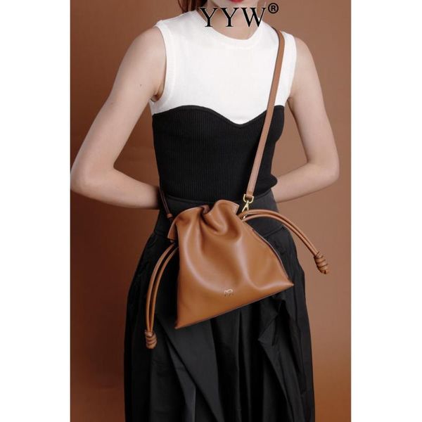 shoulder bags luxury pu leather small bucket crossbody bag for women 2021 brand ladies designer party shopping handbag and purses
shoulder bags luxury pu leather small bucket crossbody bag for women 2021 brand ladies designer party shopping handbag and purses