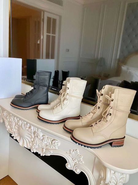high version d family thick soled leather martin boot's lace up motorcycle short tube middle heel strap fashion knight, Black
high version d family thick soled leather martin boot's lace up motorcycle short tube middle heel strap fashion knight, Black