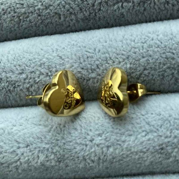 2021 classic design heart lovers rose gold studs 3 colors women jewelry stainless steel designer earrings wholesale, Golden;silver
2021 classic design heart lovers rose gold studs 3 colors women jewelry stainless steel designer earrings wholesale, Golden;silver