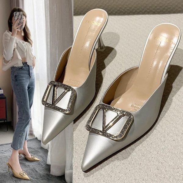 slippers summer style small pointed baotou fashion square button high heel thin temperament versatile cool wom, Black
slippers summer style small pointed baotou fashion square button high heel thin temperament versatile cool wom, Black