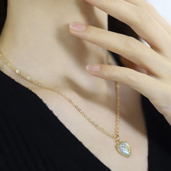 pendant necklaces niche temperament geometric love heart color fish scale clavicle chain beautiful romantic necklace female gift, Silver
pendant necklaces niche temperament geometric love heart color fish scale clavicle chain beautiful romantic necklace female gift, Silver