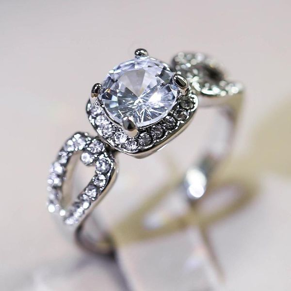 fashion women's wedding rings crystal cubic zircon classic silver color ring engagement party anniversary gift wholesale, Slivery;golden
fashion women's wedding rings crystal cubic zircon classic silver color ring engagement party anniversary gift wholesale, Slivery;golden