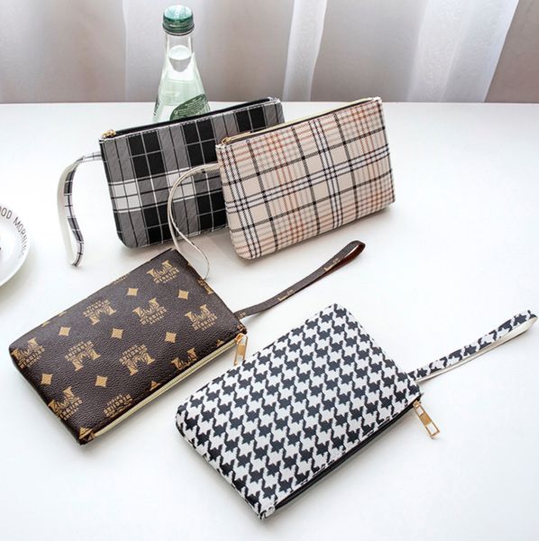 wholesale bottoms wallet designer long wallet lady multicolor designer coin purse card holder women classic zipper pocket clutch, Red;black
wholesale bottoms wallet designer long wallet lady multicolor designer coin purse card holder women classic zipper pocket clutch, Red;black
