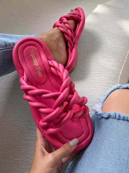 slippers women's casual leather sandals 2021 summer trends fashion style flat open toe outdoors beach female, Black
slippers women's casual leather sandals 2021 summer trends fashion style flat open toe outdoors beach female, Black