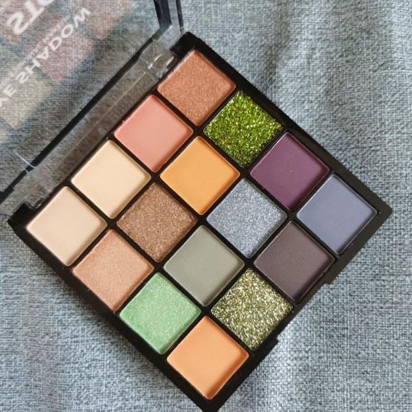 eye shadow cool stor 16color eyeshadow shimmer pigmented palette matte powder cosmetics palettes makeup tool
eye shadow cool stor 16color eyeshadow shimmer pigmented palette matte powder cosmetics palettes makeup tool