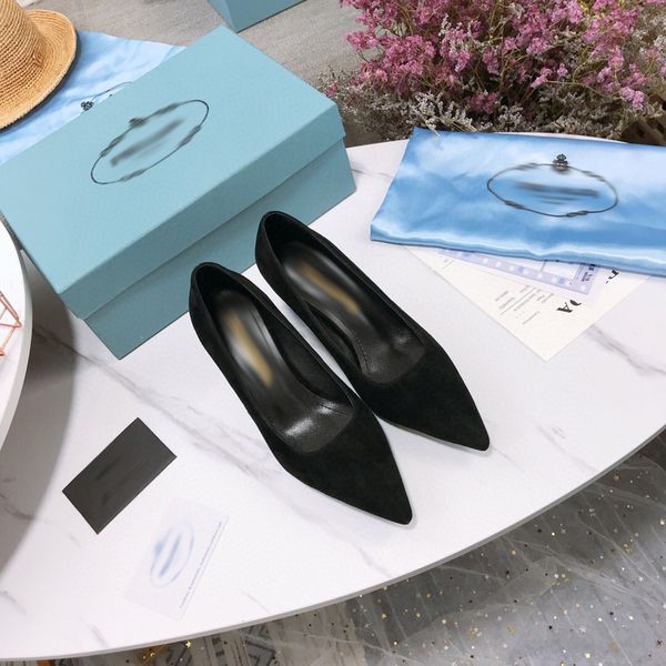 2021 good quality fashion women luxurys designers shoes designer sandals womens luxury high heels sandal dress shoess with box size 35-41 -h, Black
2021 good quality fashion women luxurys designers shoes designer sandals womens luxury high heels sandal dress shoess with box size 35-41 -h, Black