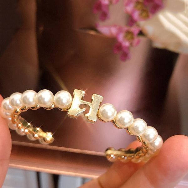 pearl inlaid bangle bracelets fashion baroque vintage designer h letter bracelet simple temperament brass wrist shape boutique decoration je, Black
pearl inlaid bangle bracelets fashion baroque vintage designer h letter bracelet simple temperament brass wrist shape boutique decoration je, Black