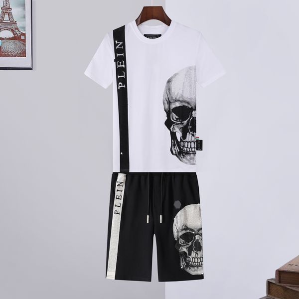 plein bear mens t shirts crystal skull tracksuit men t-shirts casual tracksuits jogger shorts sets sporting suit 147267, Gray
plein bear mens t shirts crystal skull tracksuit men t-shirts casual tracksuits jogger shorts sets sporting suit 147267, Gray