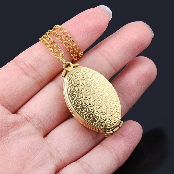 pendant necklaces flip box necklace can install pos woman man gold fish scale pattern choker sweater chain jewelry accessories gift, Silver
pendant necklaces flip box necklace can install pos woman man gold fish scale pattern choker sweater chain jewelry accessories gift, Silver
