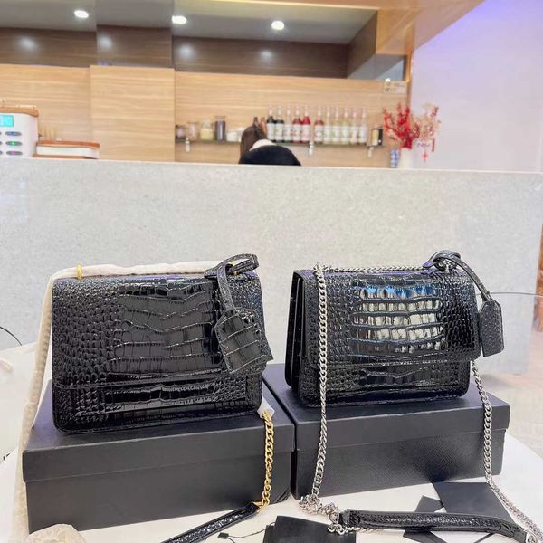 cross body chain shoulder bag new season crocodile pattern fashion women's cross bodys andbag leather soft perfect hardware
cross body chain shoulder bag new season crocodile pattern fashion women's cross bodys andbag leather soft perfect hardware