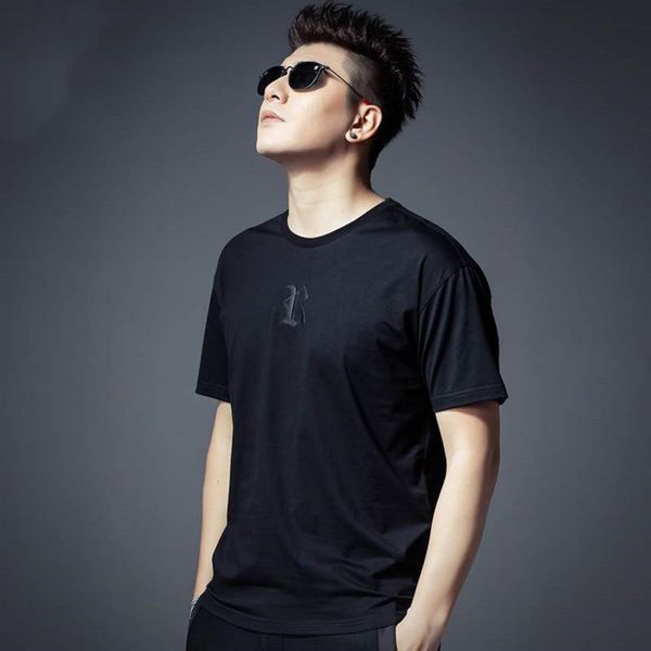 2021 polo shirt short 0 summer trend slim fitting t-shirt personalized ribbon splicing tide brand half sve men's top, White;black
2021 polo shirt short 0 summer trend slim fitting t-shirt personalized ribbon splicing tide brand half sve men's top, White;black