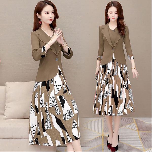 autum pleated high waist slim women dress two piece sets korean fashion simple v neck button printing three quarter sleeve, White
autum pleated high waist slim women dress two piece sets korean fashion simple v neck button printing three quarter sleeve, White