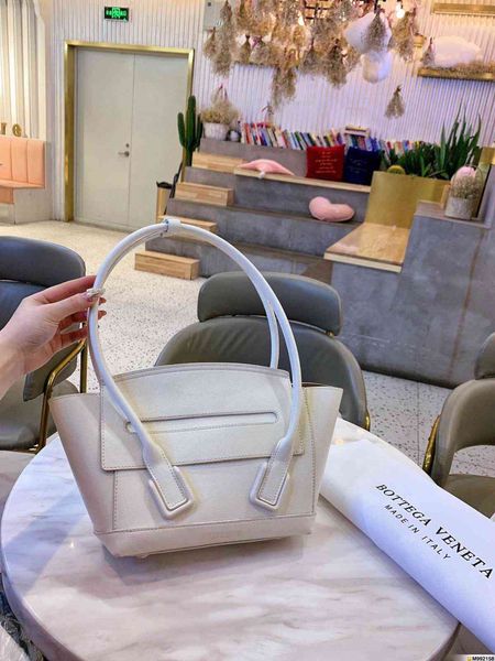 women luxurys designers bags 2021 tb organ chain strip small square litc crossbody bag totes designer handbag purse wallet handbags tote 48g
women luxurys designers bags 2021 tb organ chain strip small square litc crossbody bag totes designer handbag purse wallet handbags tote 48g