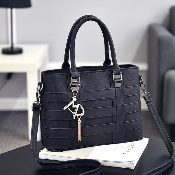 evening bags 2021 women's luxury leather clutch bag ladies fashion handbags women shoulder messenger designer femme crossbody tote
evening bags 2021 women's luxury leather clutch bag ladies fashion handbags women shoulder messenger designer femme crossbody tote