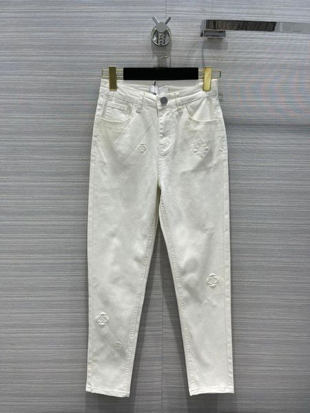 women's jeans high-end brand embossing for women autumn 2021 fashion high waist straight good quality 3d cut slim denim pants, Blue
women's jeans high-end brand embossing for women autumn 2021 fashion high waist straight good quality 3d cut slim denim pants, Blue