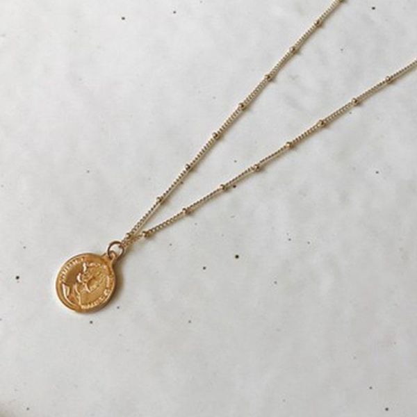 chains minimalist queen portrait coin pendant necklace women gold silver color beads choker necklaces party jewelry gift
chains minimalist queen portrait coin pendant necklace women gold silver color beads choker necklaces party jewelry gift