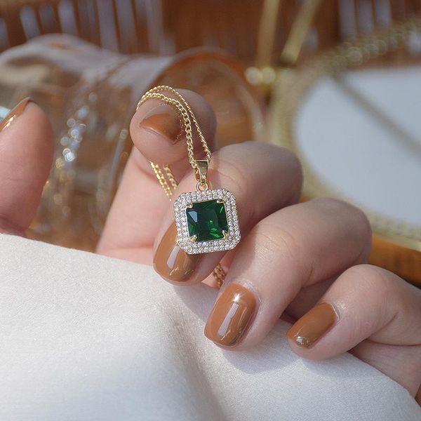 chains 2021 fashion brand jewelry elegant green crystal square pendant&necklaces for women delicate zirconia charm choker necklaces, Silver
chains 2021 fashion brand jewelry elegant green crystal square pendant&necklaces for women delicate zirconia charm choker necklaces, Silver