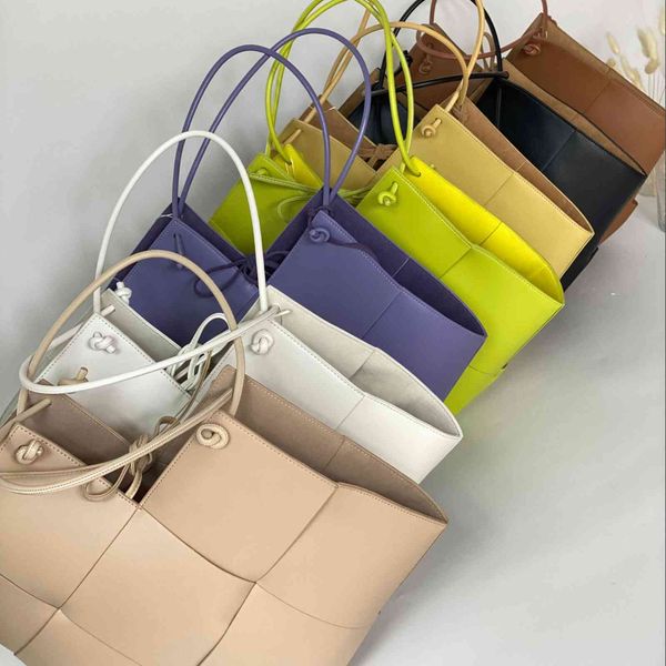 bag female spring and summer large capacity hand single shoulder mother tote underarm bag
bag female spring and summer large capacity hand single shoulder mother tote underarm bag
