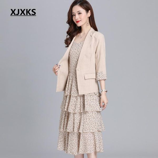 autumn small floral dress women vestidos set causal vintage 2021 plus size elegant office ladies blazer+dress sets casual dresses, Black;gray
autumn small floral dress women vestidos set causal vintage 2021 plus size elegant office ladies blazer+dress sets casual dresses, Black;gray