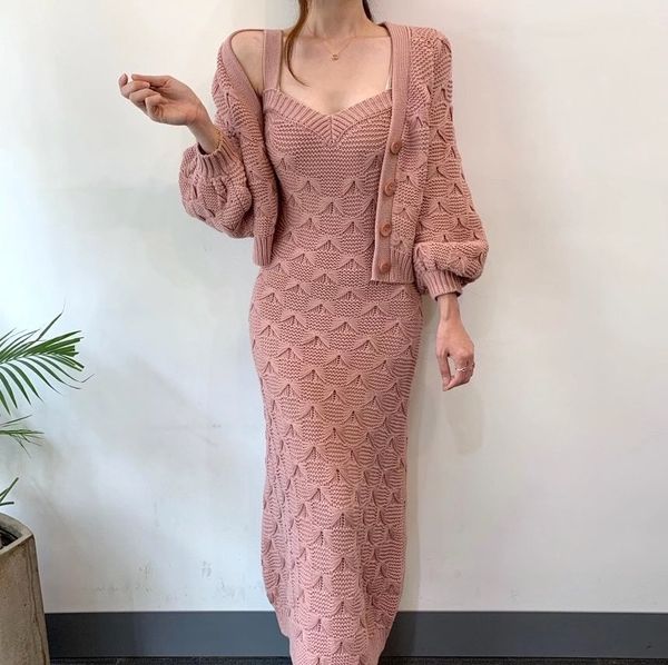 winter two-piece set fashion ladies knitting long sleeve cardigan jacket + spaghetti strap dress sweater suit 210514, White
winter two-piece set fashion ladies knitting long sleeve cardigan jacket + spaghetti strap dress sweater suit 210514, White