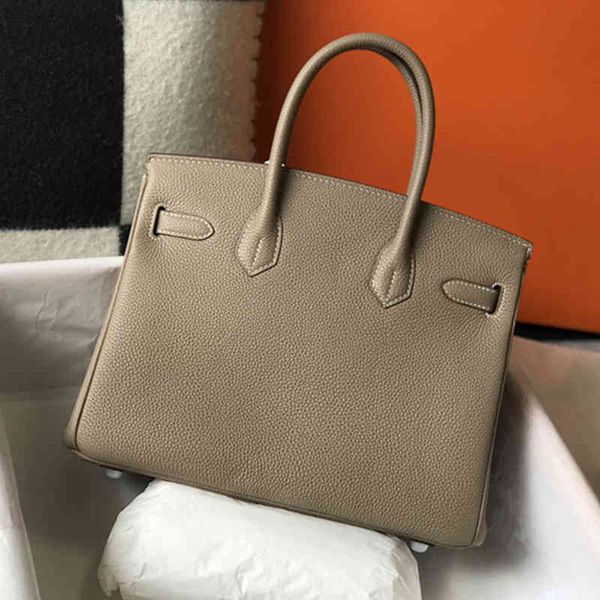 design 2021new lychee pattern platinum lady chain shoulder wallet genuine leather hand cowhide flap bag
design 2021new lychee pattern platinum lady chain shoulder wallet genuine leather hand cowhide flap bag