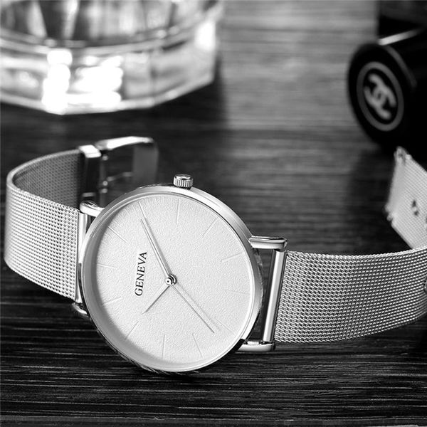 wristwatches luxury quartz ultrathin leisure stainless steel dial leather band wrist watch men watches relogio masculino cool montre homme, Slivery;brown 
wristwatches luxury quartz ultrathin leisure stainless steel dial leather band wrist watch men watches relogio masculino cool montre homme, Slivery;brown