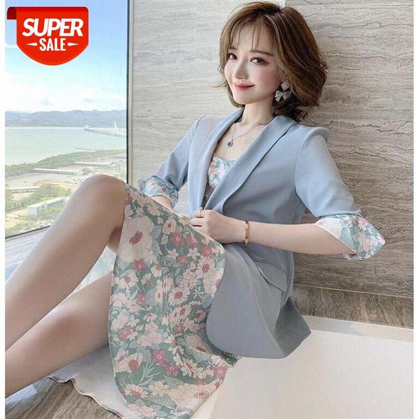 simple one-button small suit jacket suspender dress printed chiffon two-piece women's clothing #0x61, Black;gray
simple one-button small suit jacket suspender dress printed chiffon two-piece women's clothing #0x61, Black;gray