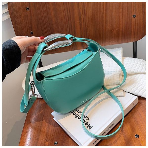 evening bags tote bag 2021 fashion patent leather women's designer handbag lingge chain shoulder messenger
evening bags tote bag 2021 fashion patent leather women's designer handbag lingge chain shoulder messenger
