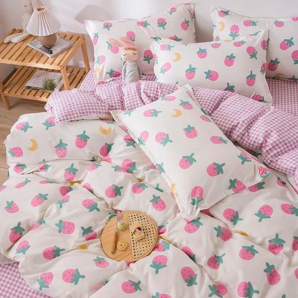 bedding sets strawberry flowers printed bed linen duvet cover flat sheet pillowcase single full size home textiles
bedding sets strawberry flowers printed bed linen duvet cover flat sheet pillowcase single full size home textiles