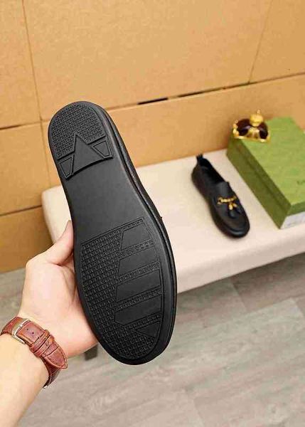 luxury designer gging men dress shoes fashion casual lazy muller metal buckle leather flat bottom party wedding business, Black
luxury designer gging men dress shoes fashion casual lazy muller metal buckle leather flat bottom party wedding business, Black