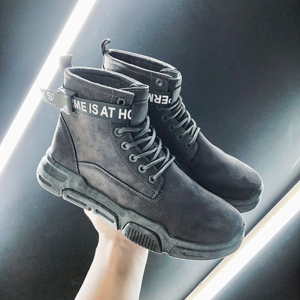 2021 autumn mens high-sneakers casual outdoor trend mens boots new fashion zapatillas hombre men worker boots light
2021 autumn mens high-sneakers casual outdoor trend mens boots new fashion zapatillas hombre men worker boots light