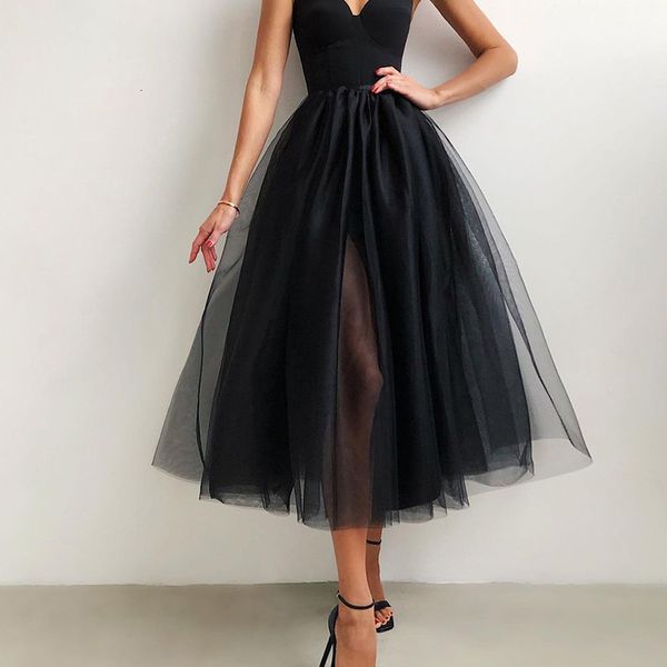 2021 long black ladies thin women's summer clothes solid mesh retro slings upper dress temperament, Black;gray
2021 long black ladies thin women's summer clothes solid mesh retro slings upper dress temperament, Black;gray