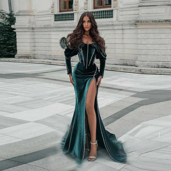 luxury party evening dress 2021 winter long sleeved veet banquet off shoulder slim tailed host, Black
luxury party evening dress 2021 winter long sleeved veet banquet off shoulder slim tailed host, Black