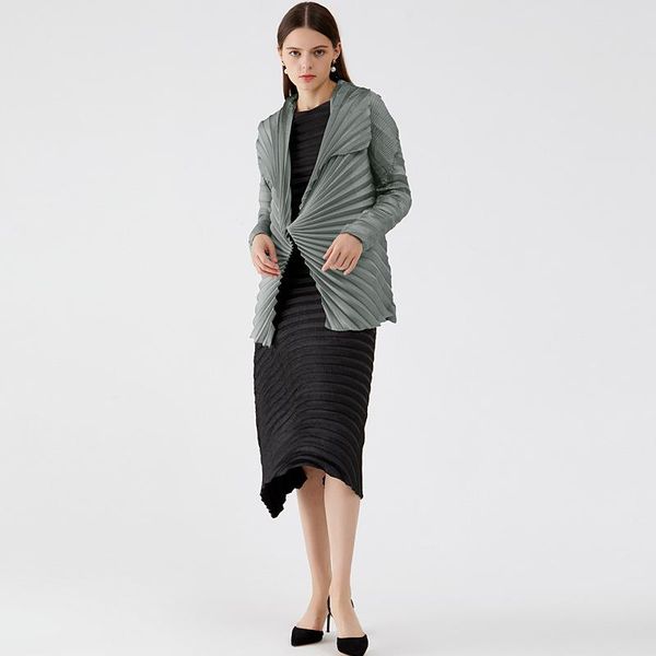 women's jackets 2021 winter hand pleated plaid personalized coat korean version loose and thin long sleeved tweed women, Black;brown
women's jackets 2021 winter hand pleated plaid personalized coat korean version loose and thin long sleeved tweed women, Black;brown