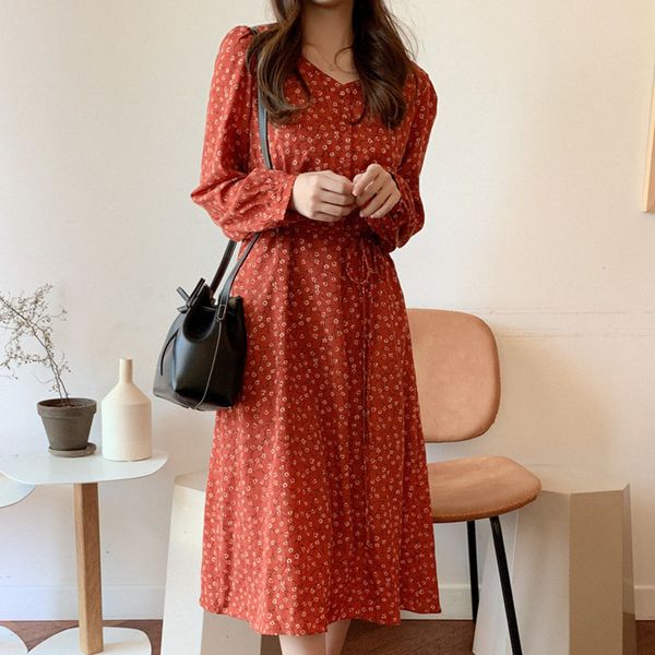 vintage v-neck slim waist women dress front button lace up full sleeve midi female floral print vestidos femme 210429, Black;gray
vintage v-neck slim waist women dress front button lace up full sleeve midi female floral print vestidos femme 210429, Black;gray