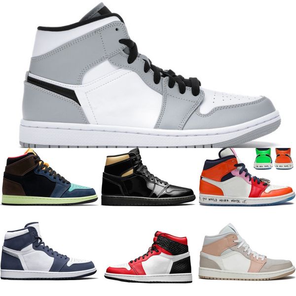 with box jumpman 1 1s high og basketball shoes for men metallic gold chicago black toe satin snake women trainers sport sneakersipz1
with box jumpman 1 1s high og basketball shoes for men metallic gold chicago black toe satin snake women trainers sport sneakersipz1