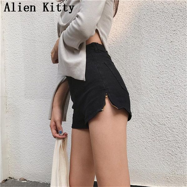 women's shorts alien kitty europe fashion women button skinny party lady mixed color short jeans nightclub 4 colors, White;black
women's shorts alien kitty europe fashion women button skinny party lady mixed color short jeans nightclub 4 colors, White;black