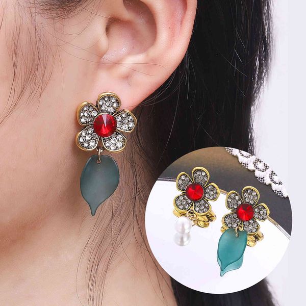 fashion trend five petal flower full diamond earrings asymmetric pearl flower court style leaf earrings female, Silver
fashion trend five petal flower full diamond earrings asymmetric pearl flower court style leaf earrings female, Silver
