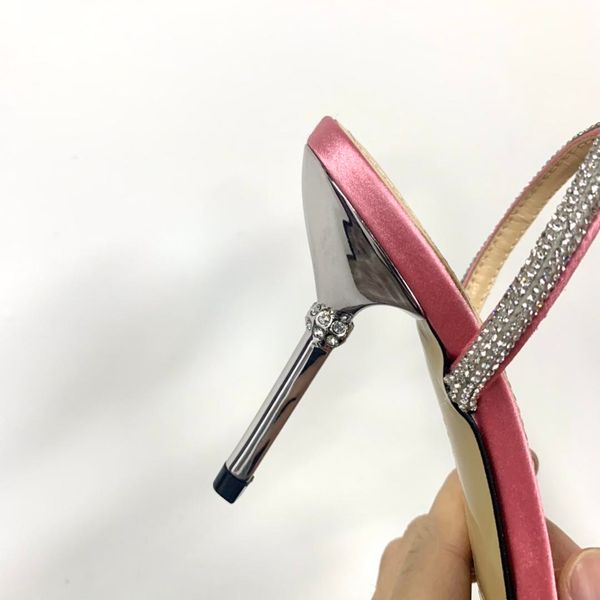 2021 women's sandals, diamond crystal bow decoration, sought after by european and american stars, 35-39, Black
2021 women's sandals, diamond crystal bow decoration, sought after by european and american stars, 35-39, Black
